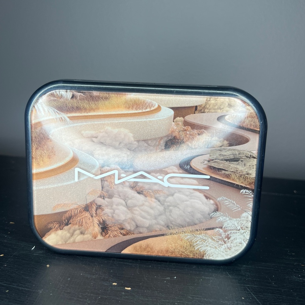 Mac Eye Shadow Palette